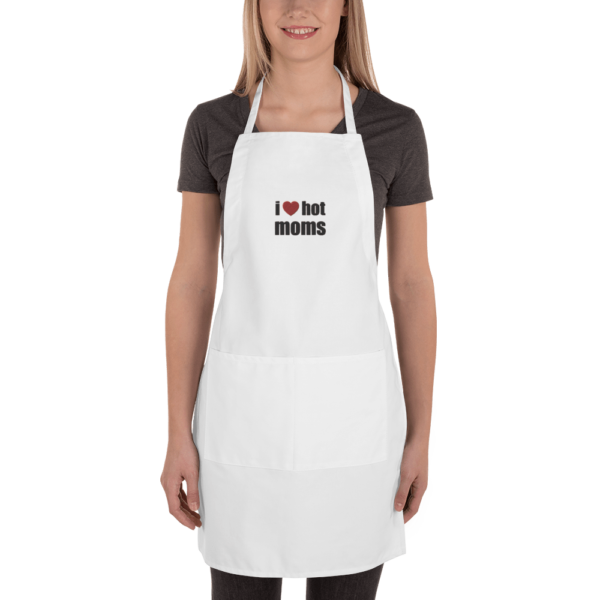 woman in white i love hot moms apron